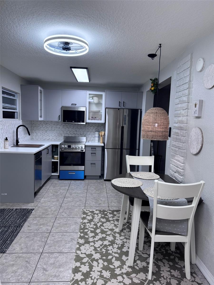 EMERALD HARBOR - Residential Lease