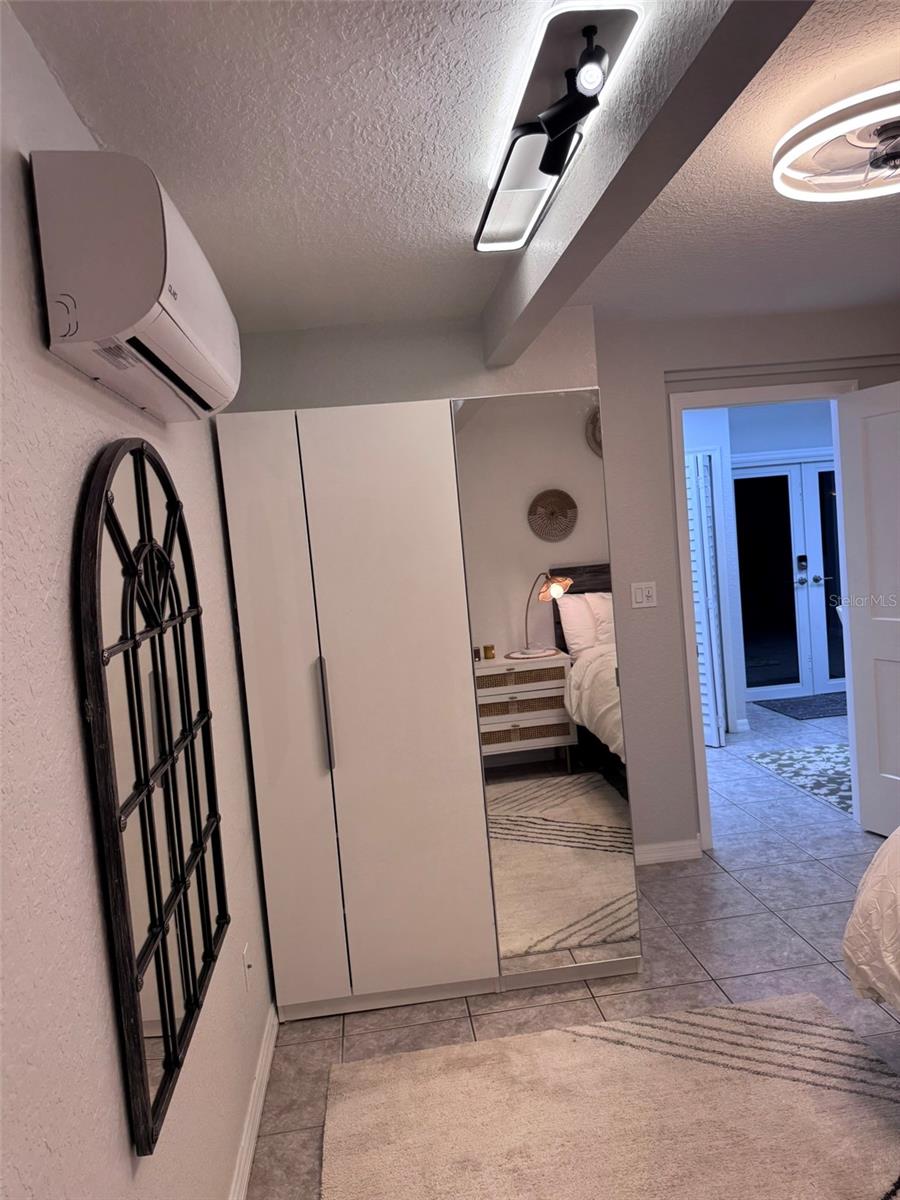 EMERALD HARBOR - Residential Lease