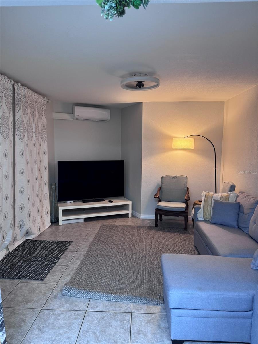 EMERALD HARBOR - Residential Lease