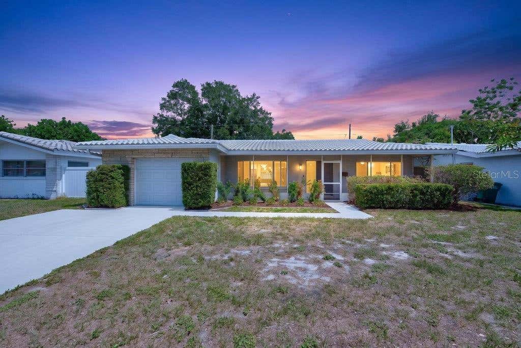 Photo of 2159 Greenbriar Boulevard, Clearwater, FL 33763 (MLS # TB8520152)