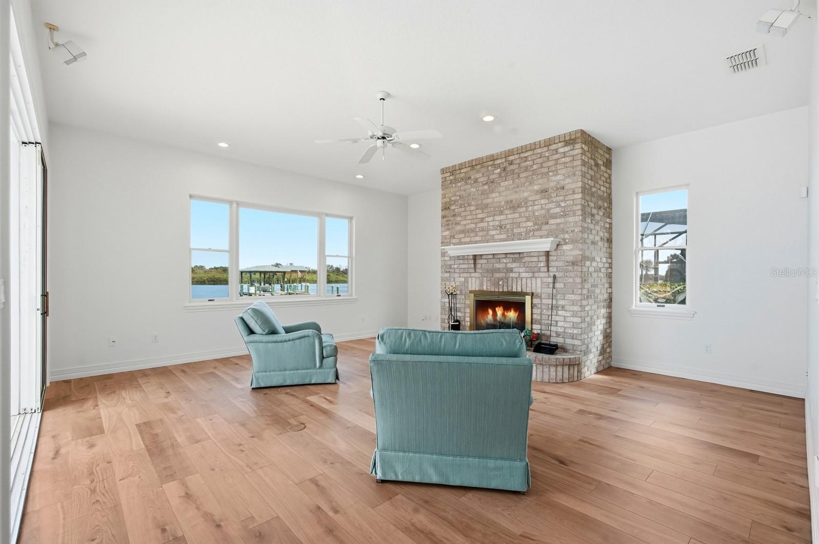 CUSTERS PALM HARBOR SUB - Residential