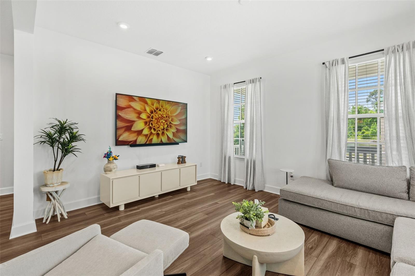 CELEBRATION ISLAND VILLAGE - Residential