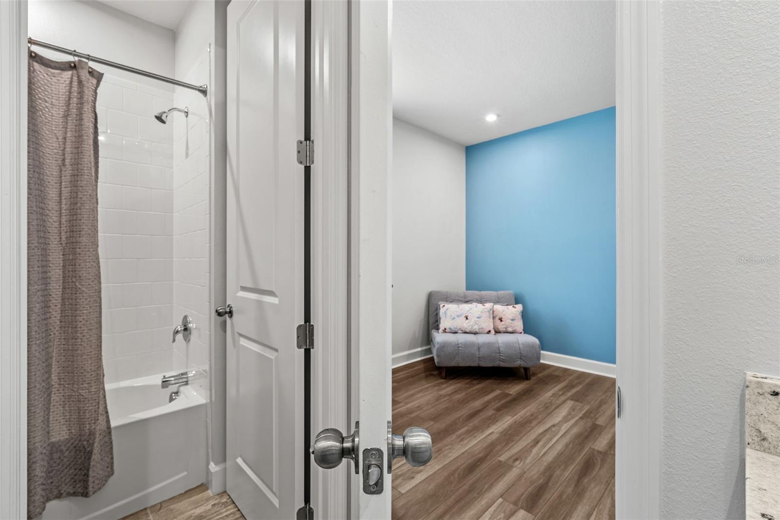 CELEBRATION ISLAND VILLAGE - Residential