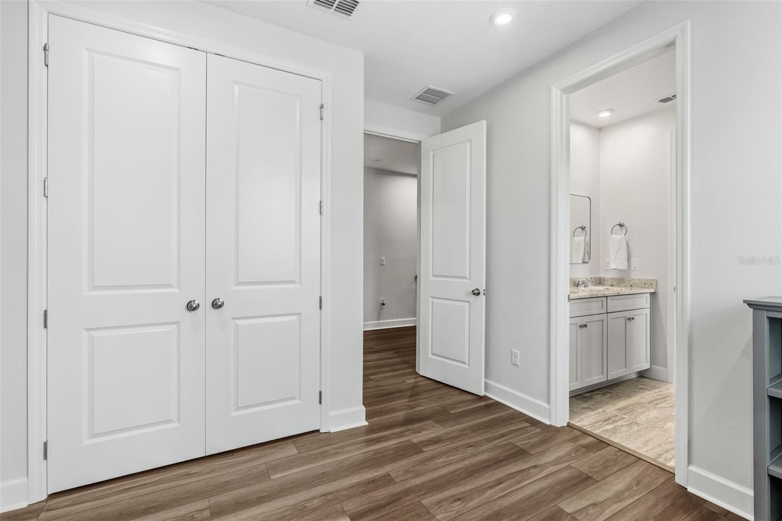 CELEBRATION ISLAND VILLAGE - Residential