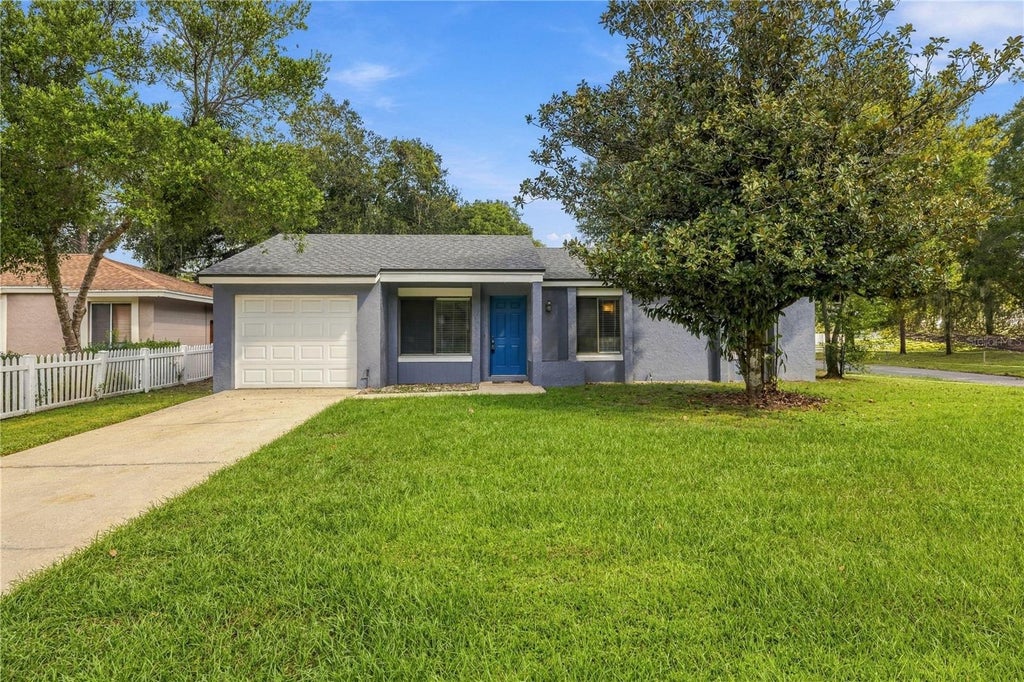 Photo of 425 S Hawthorn Circle, Winter Springs, FL 32708 (MLS # O6450683)