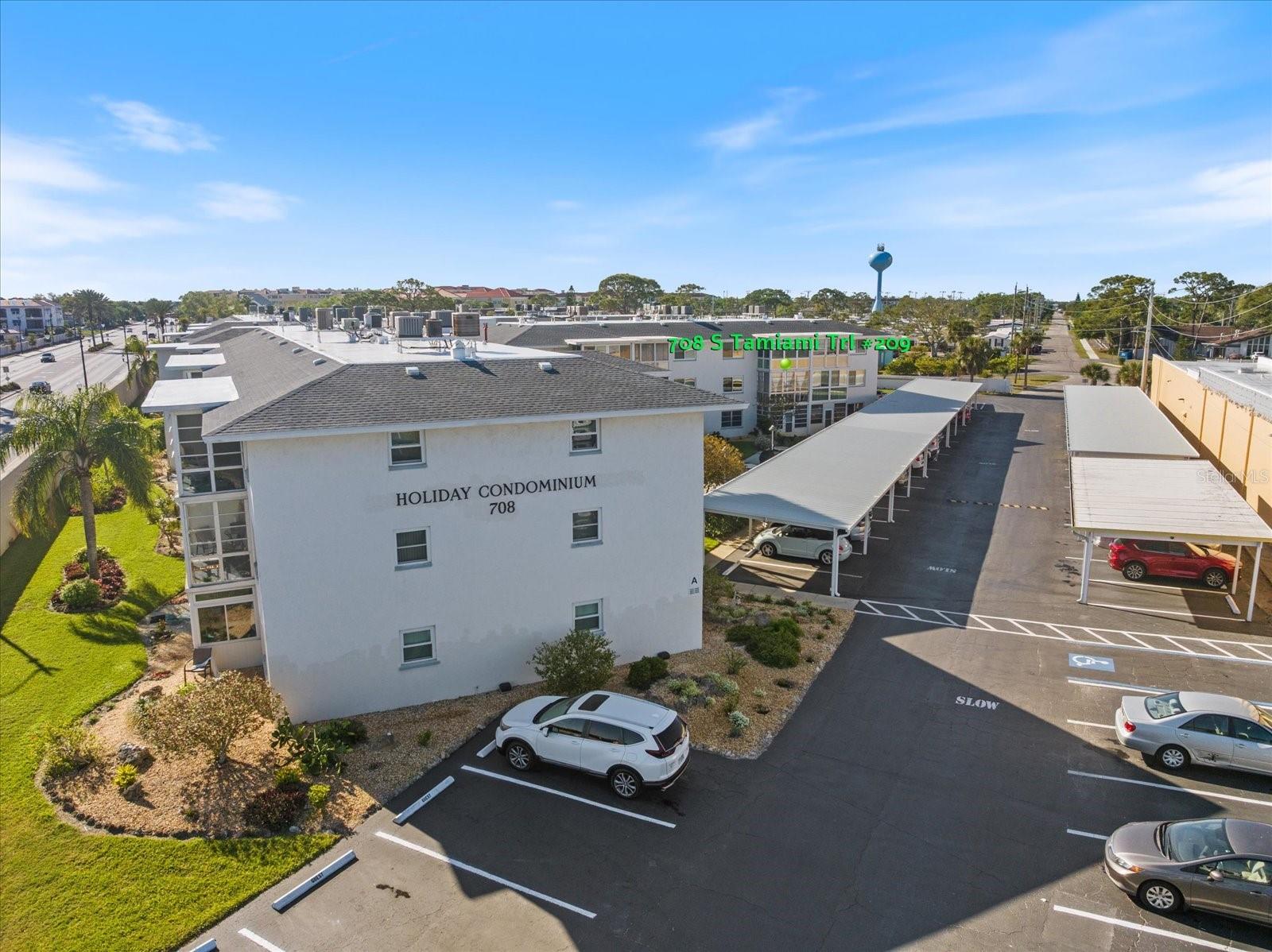 HOLIDAY APTS - Residential