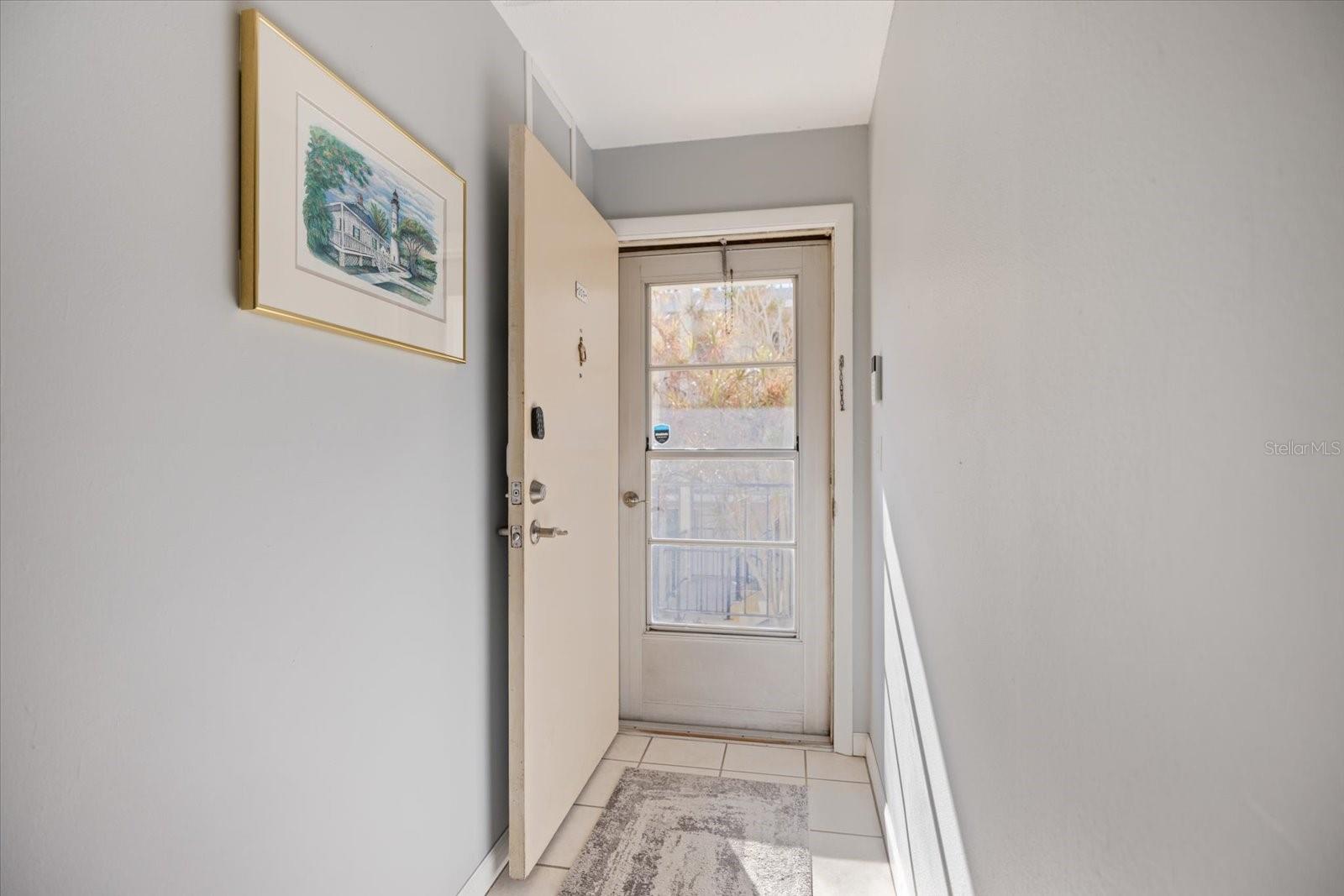 HOLIDAY APTS - Residential