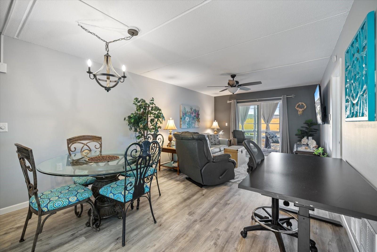 HOLIDAY APTS - Residential