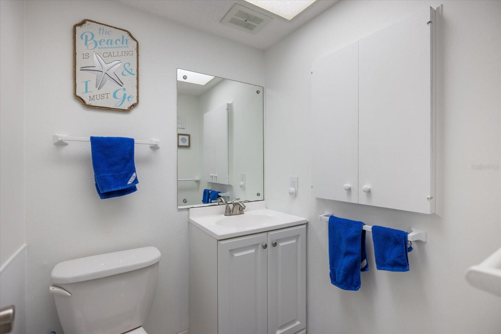 HOLIDAY APTS - Residential