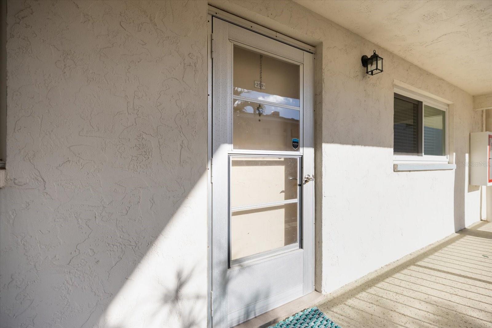 HOLIDAY APTS - Residential