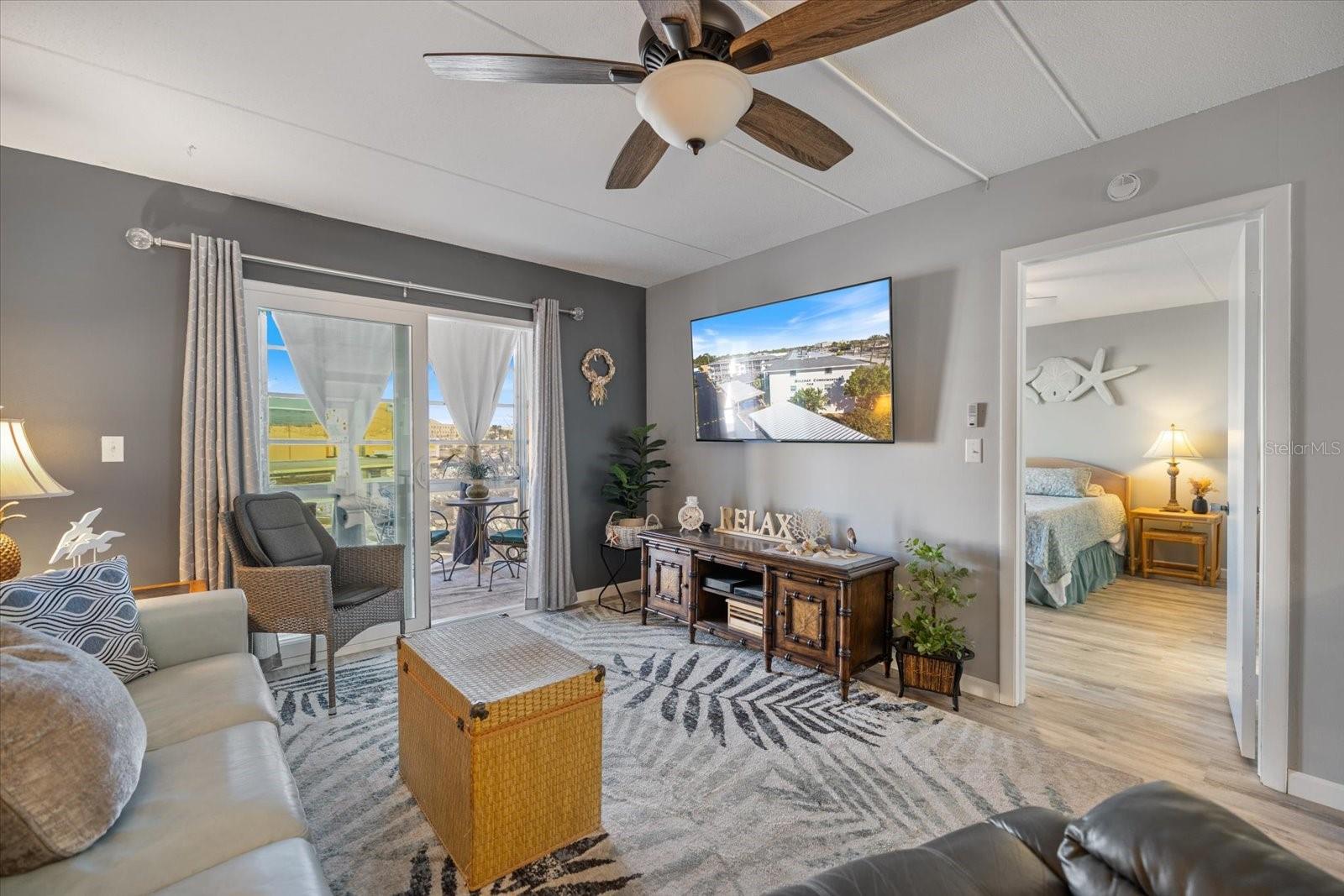 HOLIDAY APTS - Residential