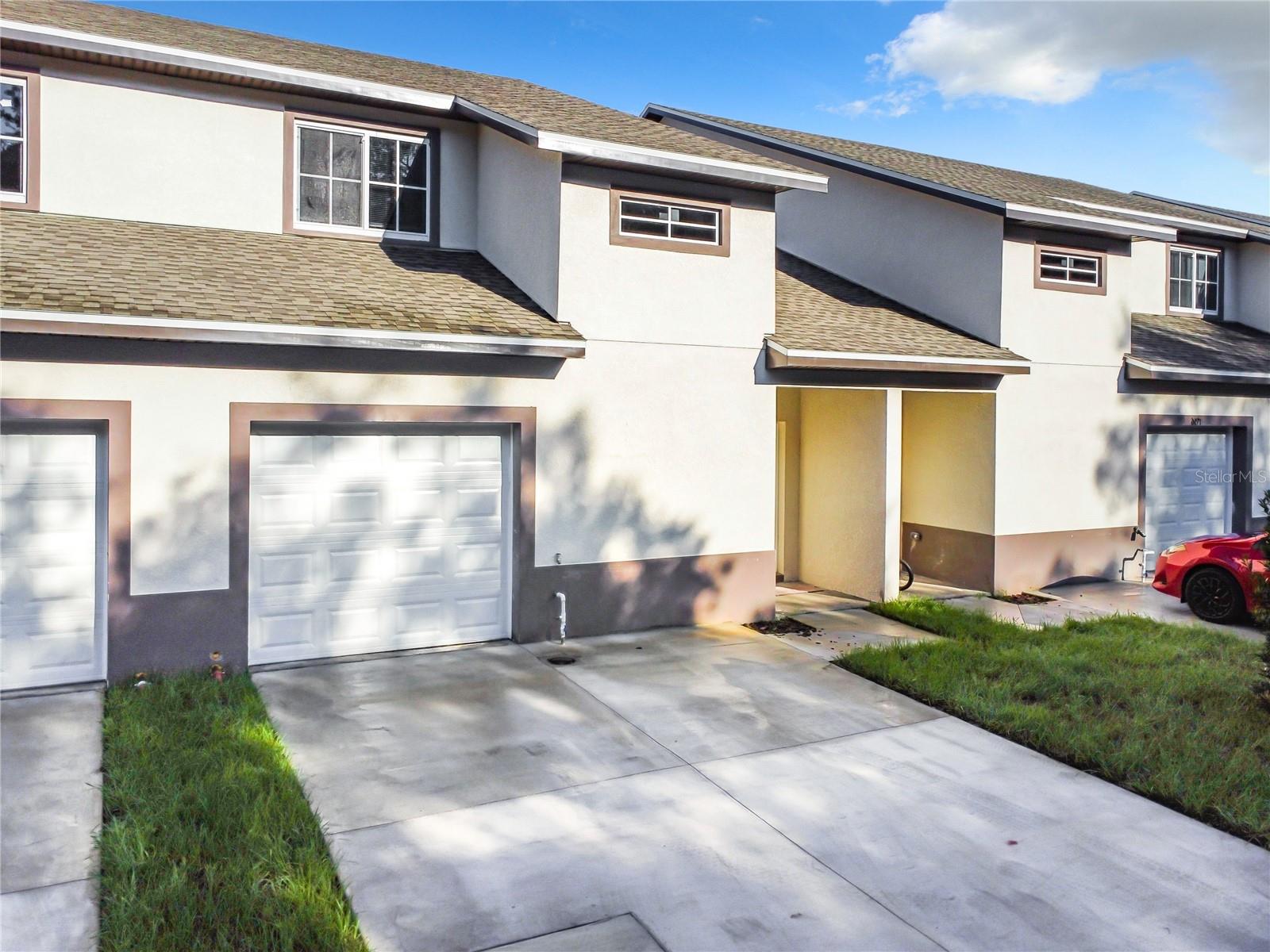 BARTON COURT - Residential Lease