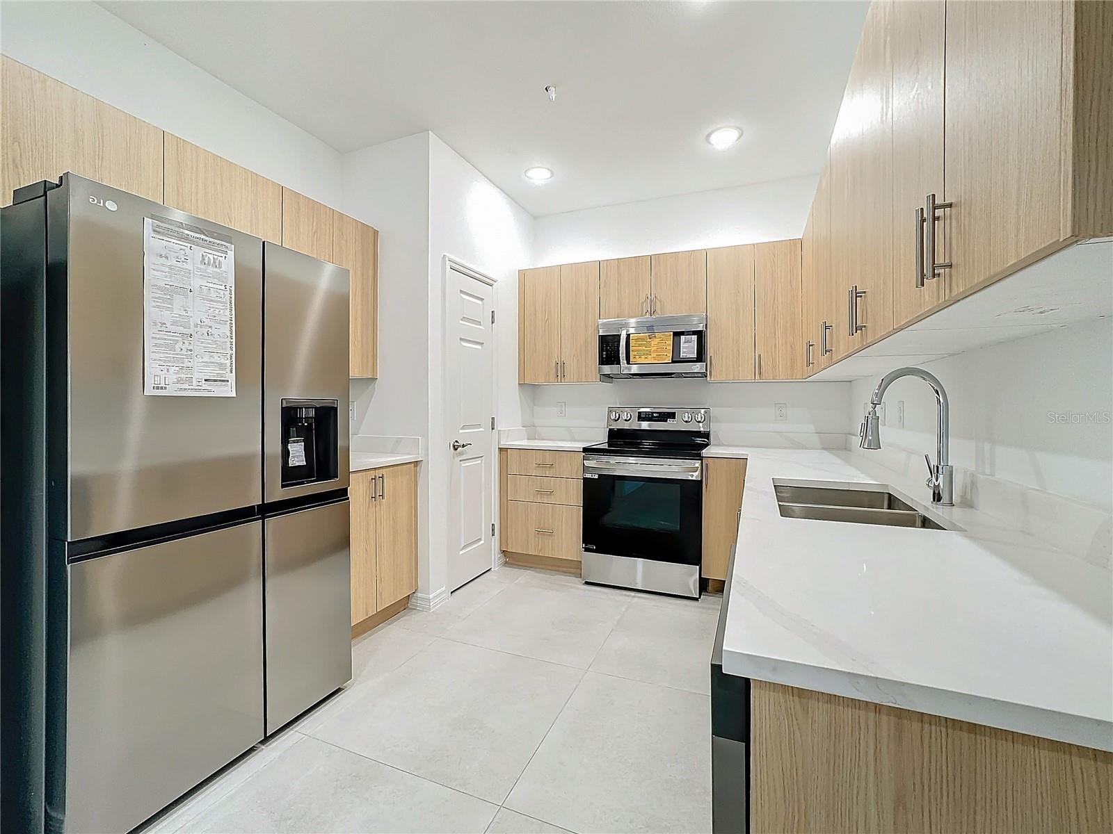 BARTON COURT - Residential Lease