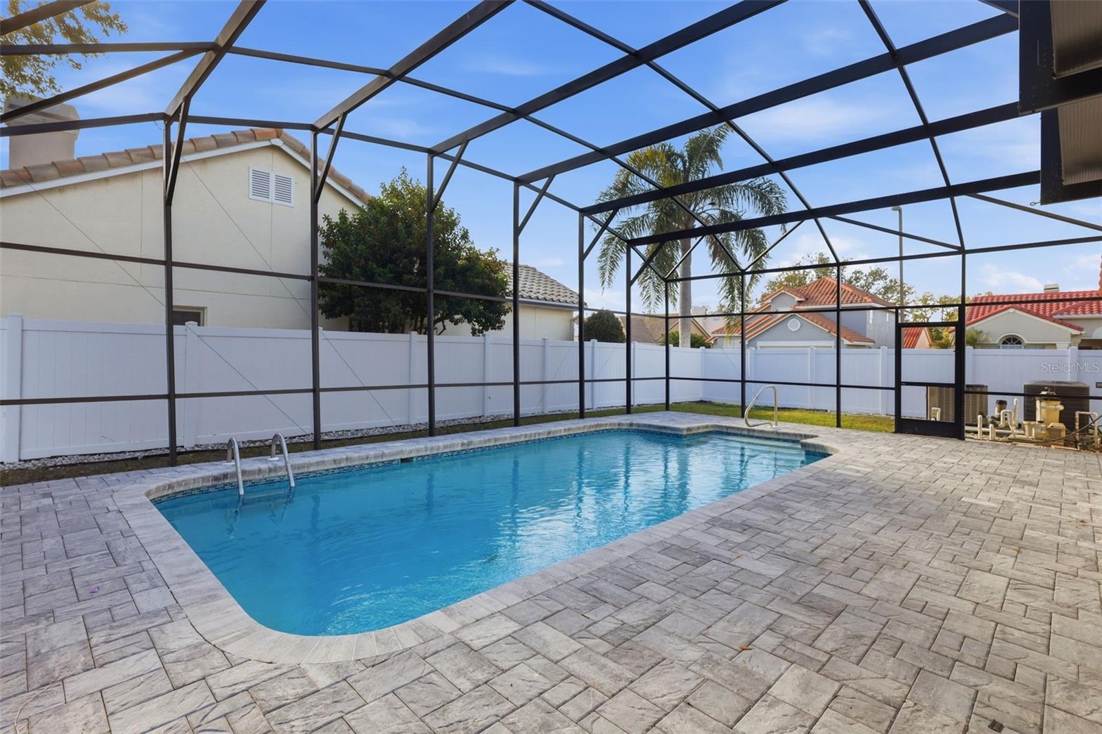 VENTURA PLACE - Residential