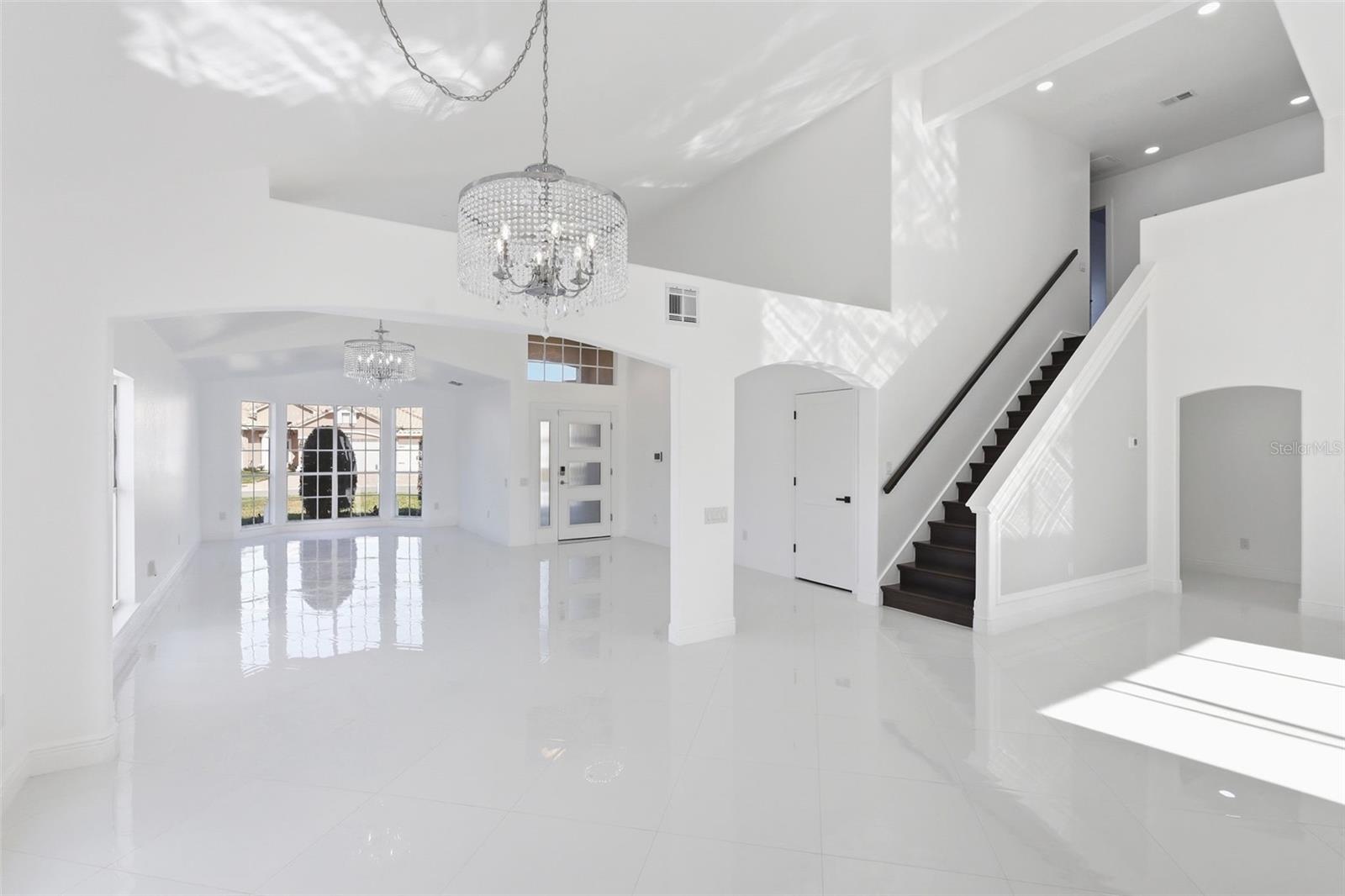 VENTURA PLACE - Residential