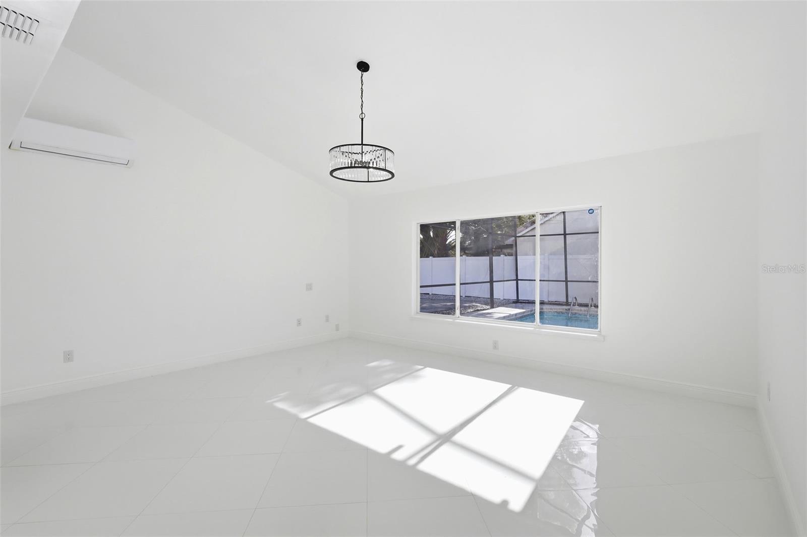 VENTURA PLACE - Residential