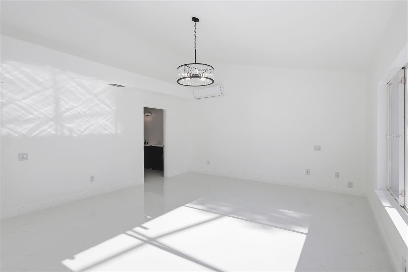 VENTURA PLACE - Residential