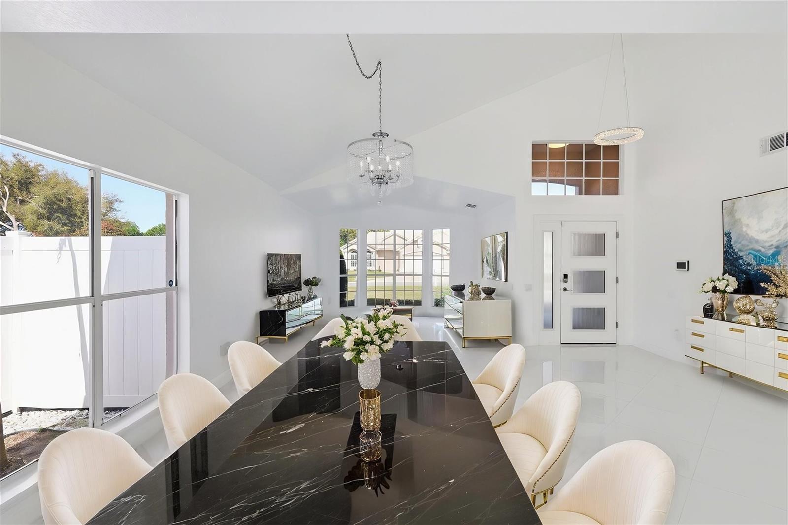 VENTURA PLACE - Residential