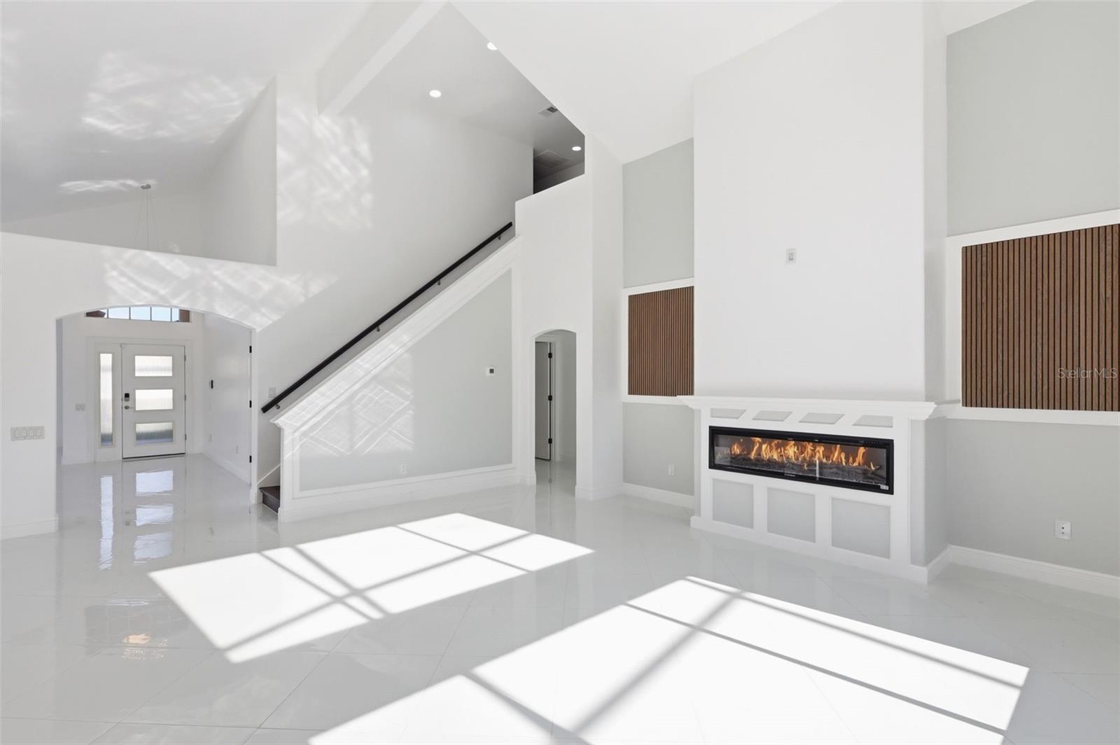 VENTURA PLACE - Residential