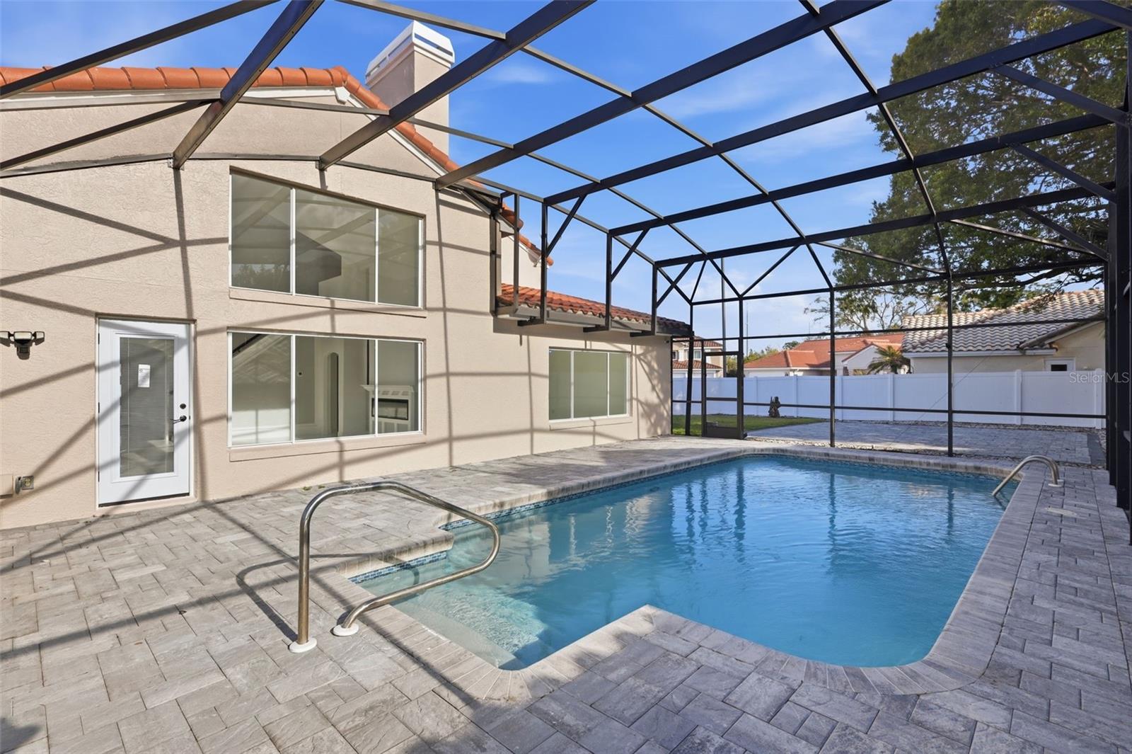 VENTURA PLACE - Residential