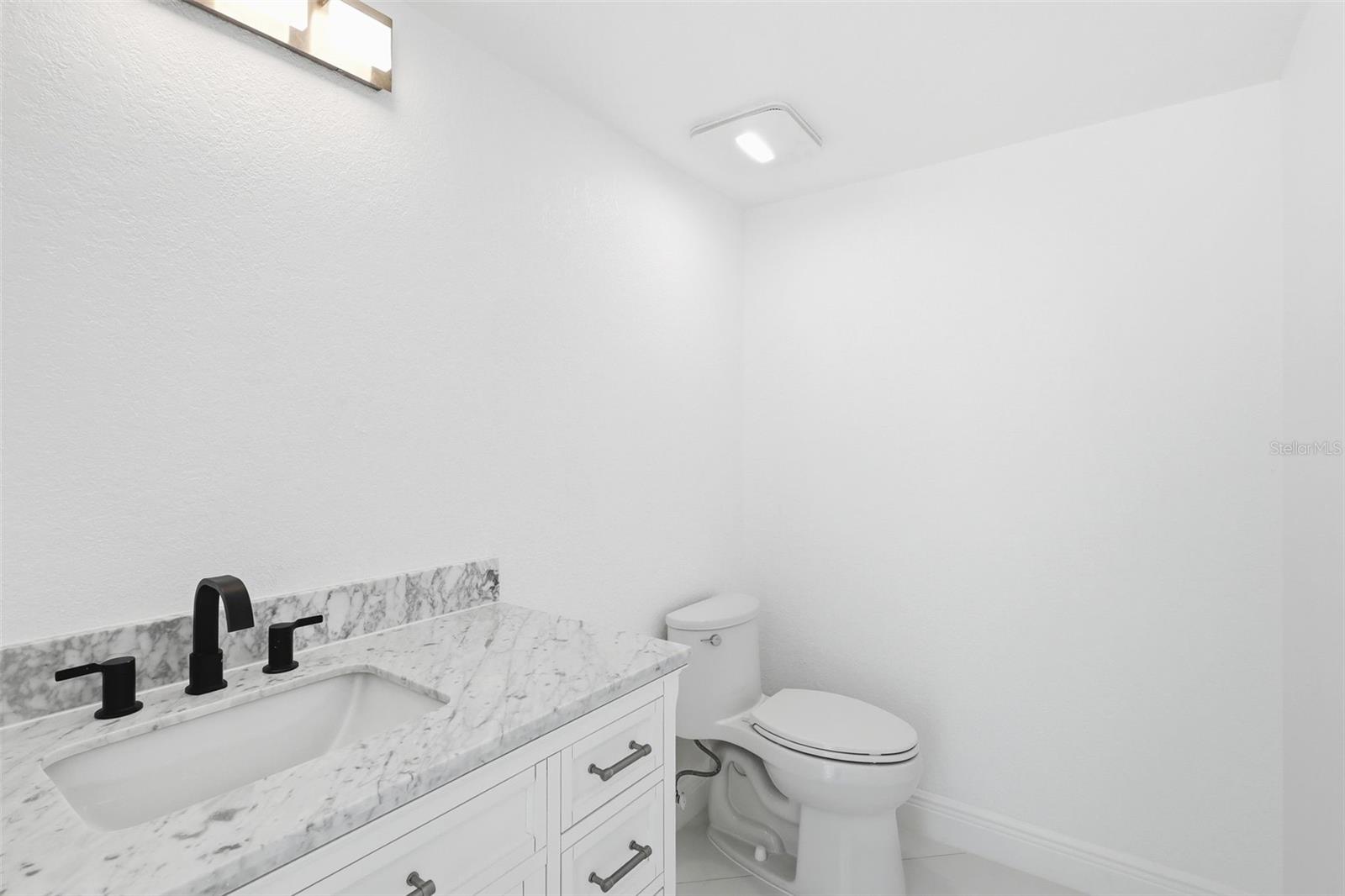 VENTURA PLACE - Residential