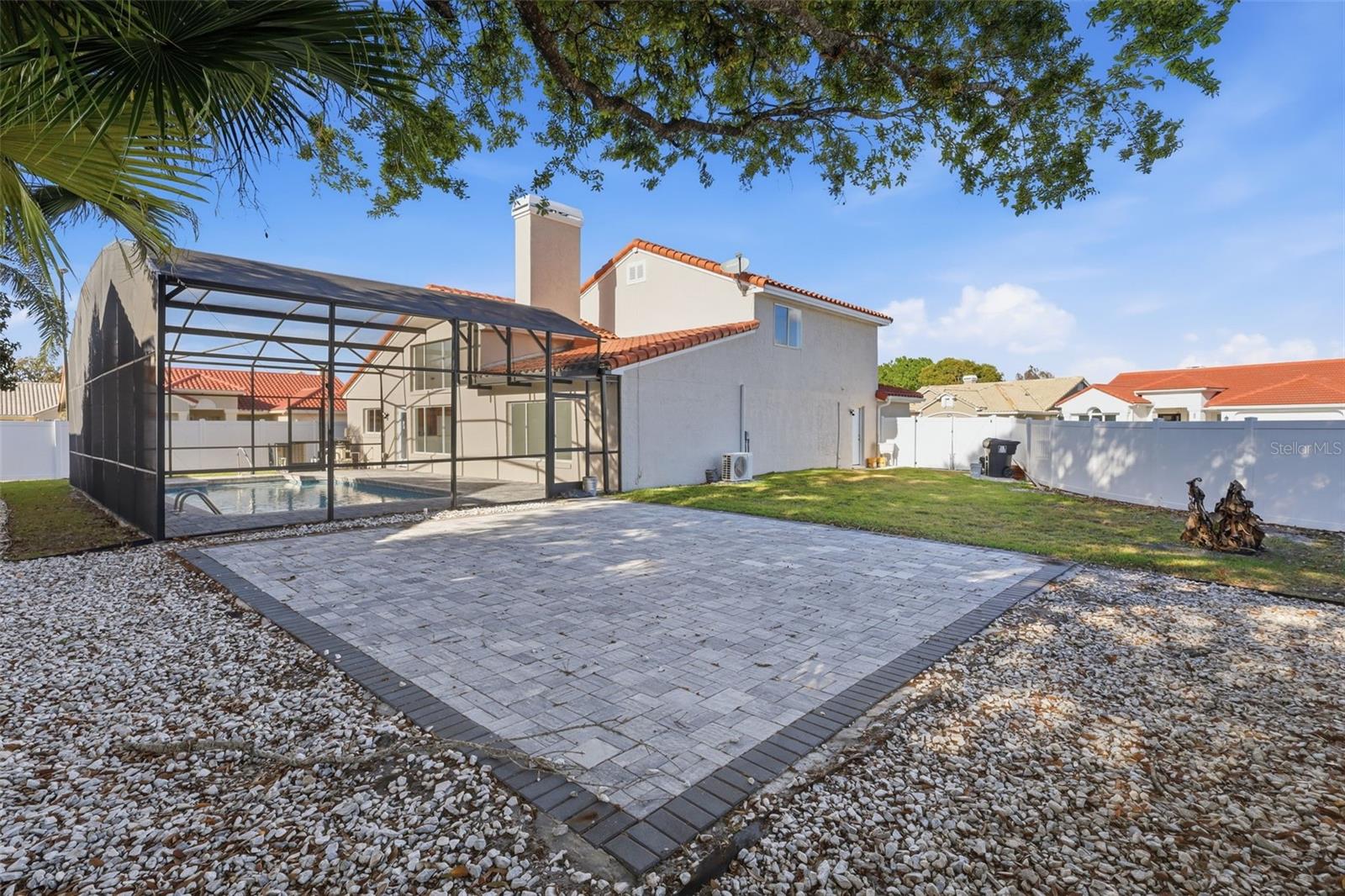 VENTURA PLACE - Residential