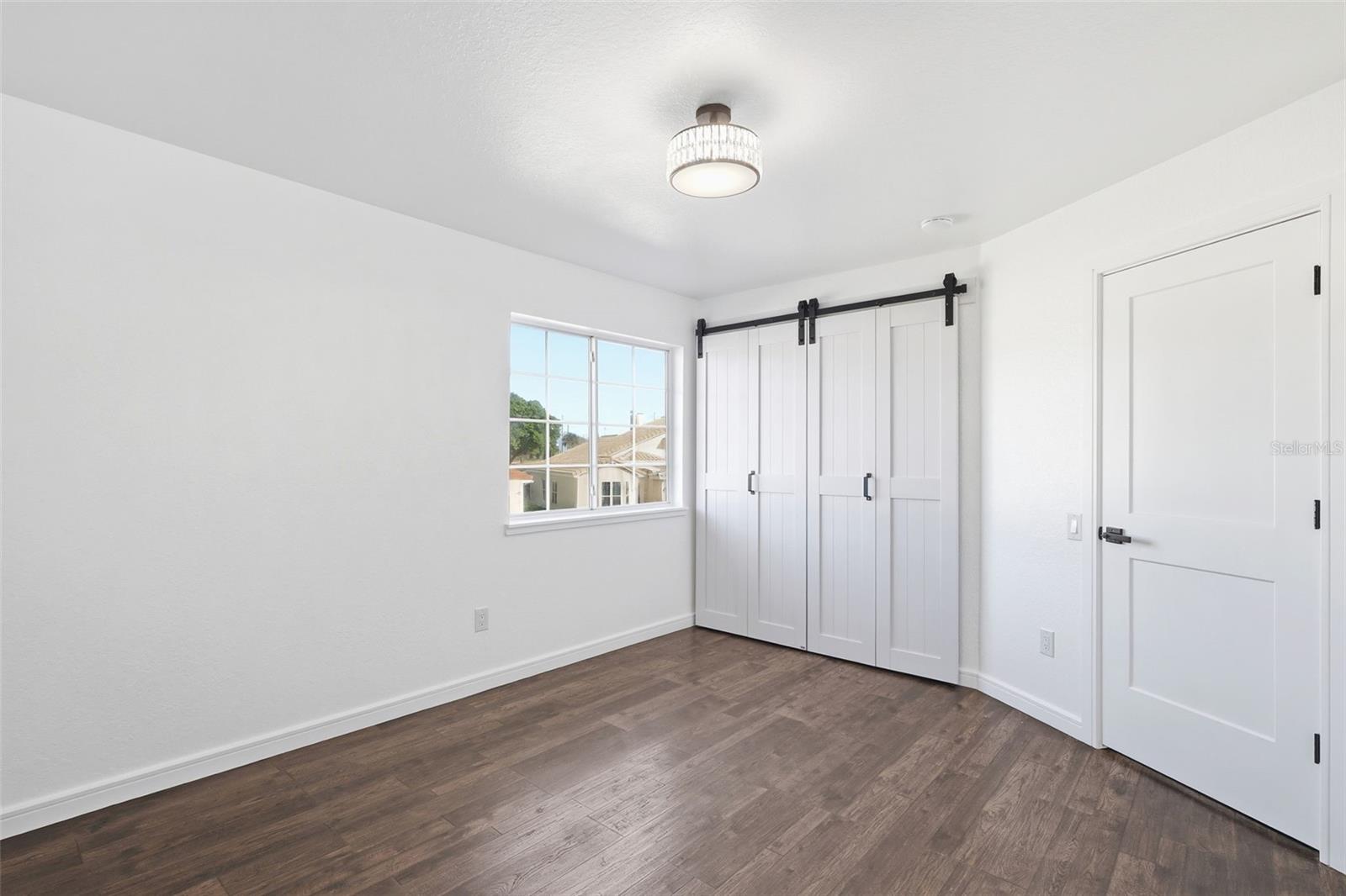 VENTURA PLACE - Residential