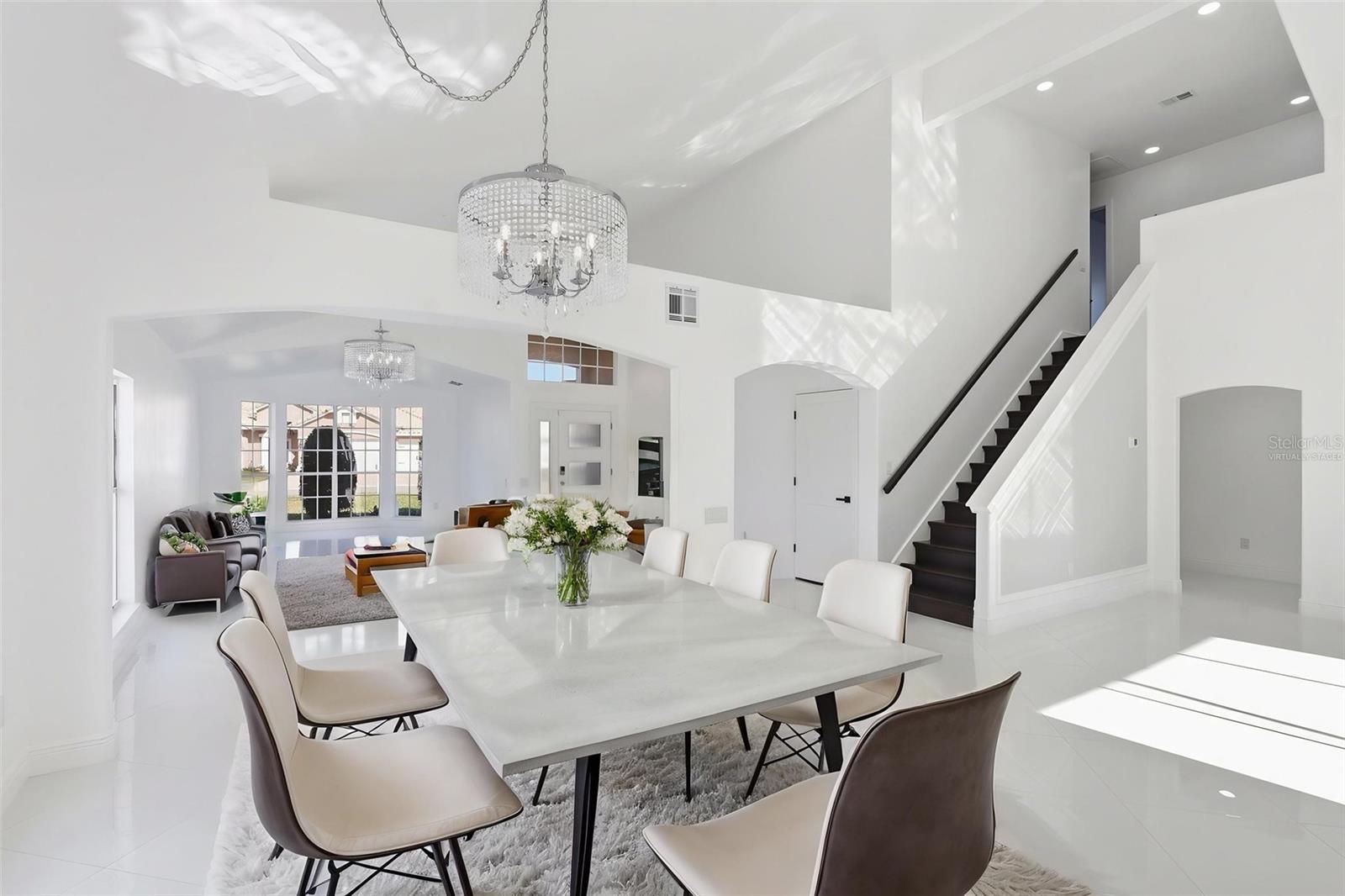 VENTURA PLACE - Residential