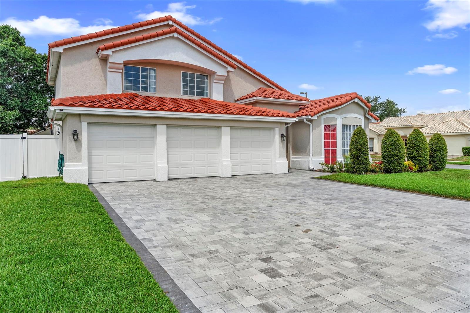 VENTURA PLACE - Residential