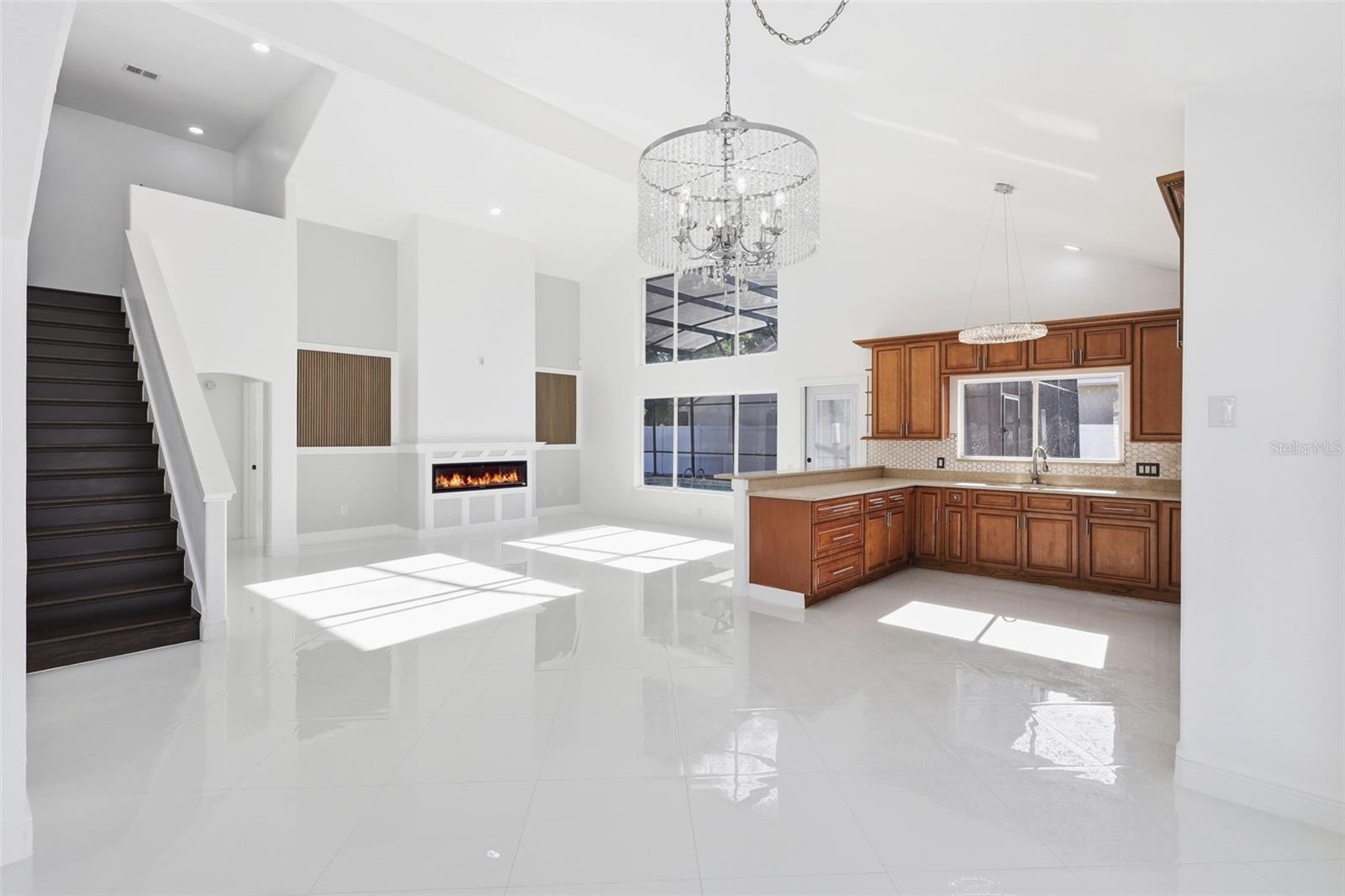 VENTURA PLACE - Residential