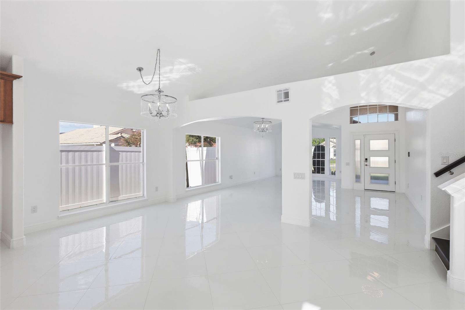 VENTURA PLACE - Residential