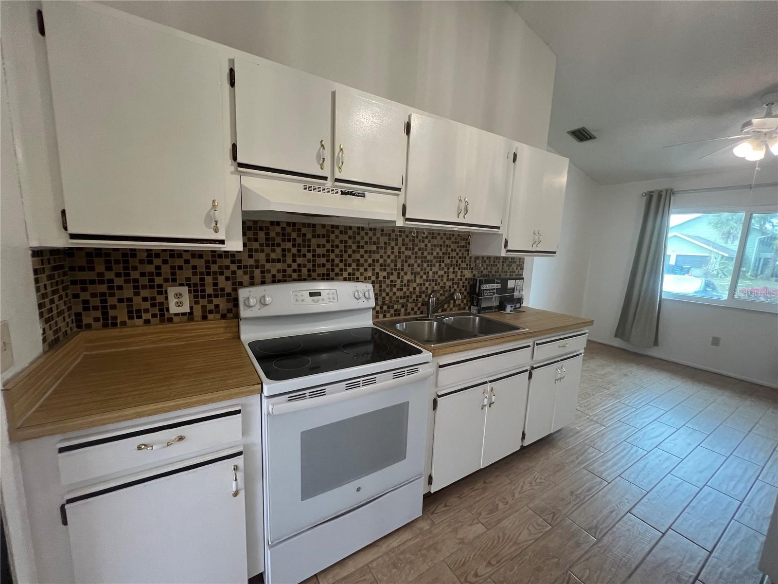 PORT CHARLOTTE - Residential Lease