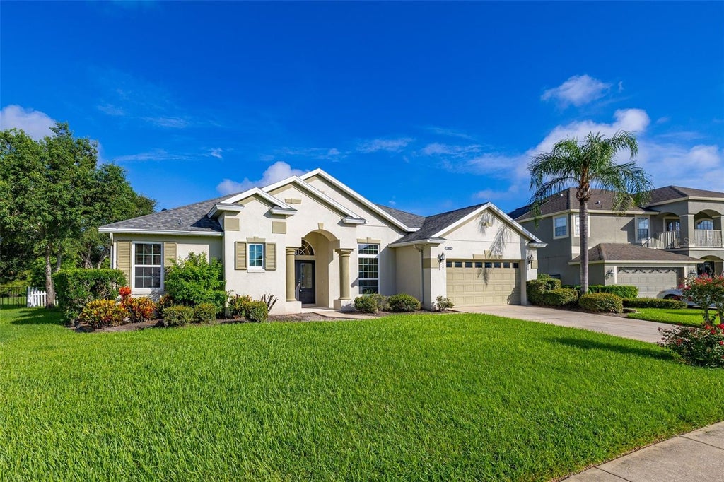 Photo of 2039 Harbor Cove Way, Winter Garden, FL 34787 (MLS # O6435631)