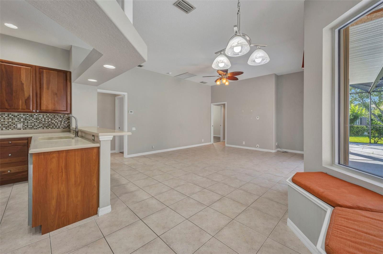 BOBCAT TRAIL - Residential