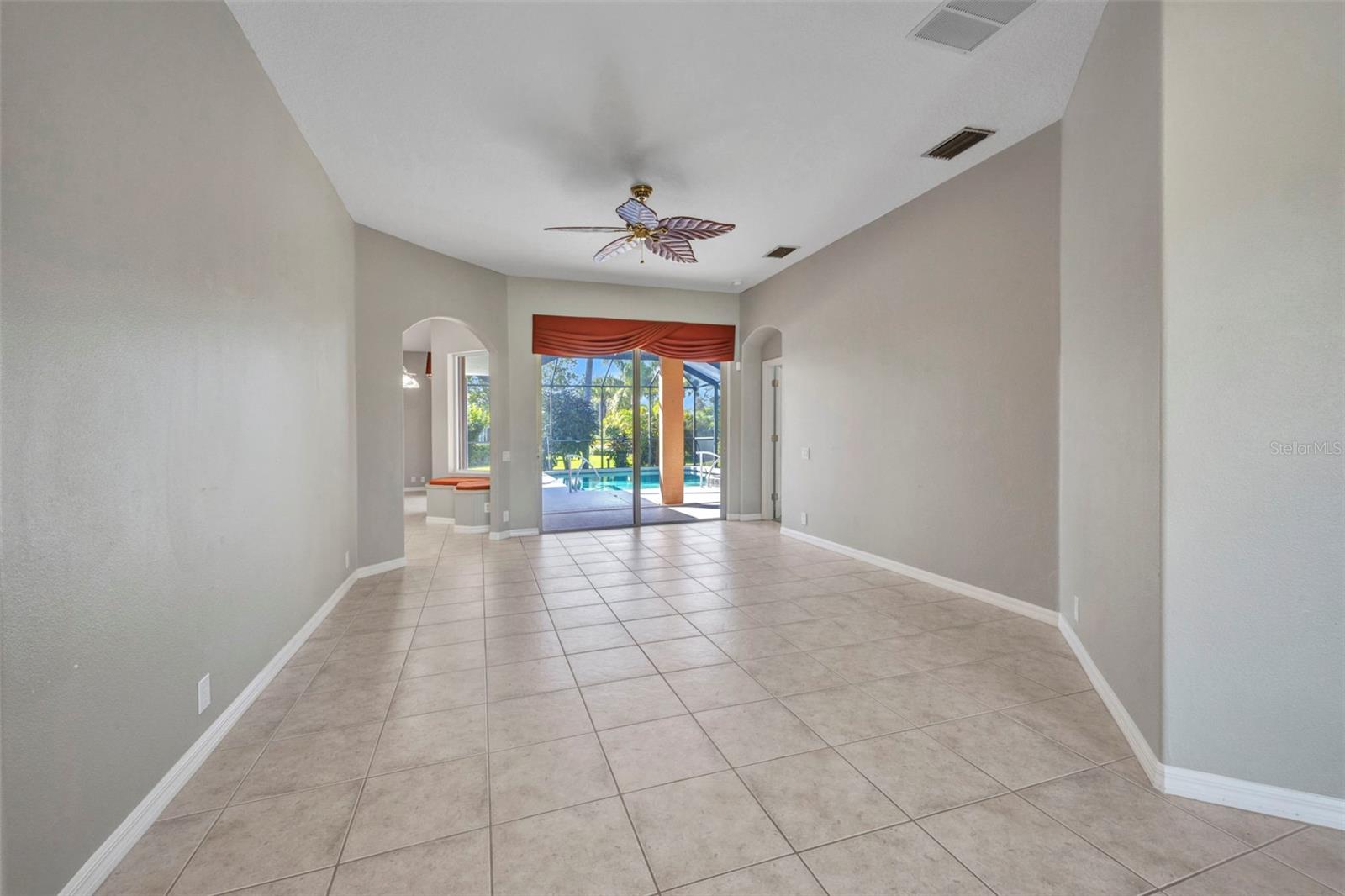 BOBCAT TRAIL - Residential
