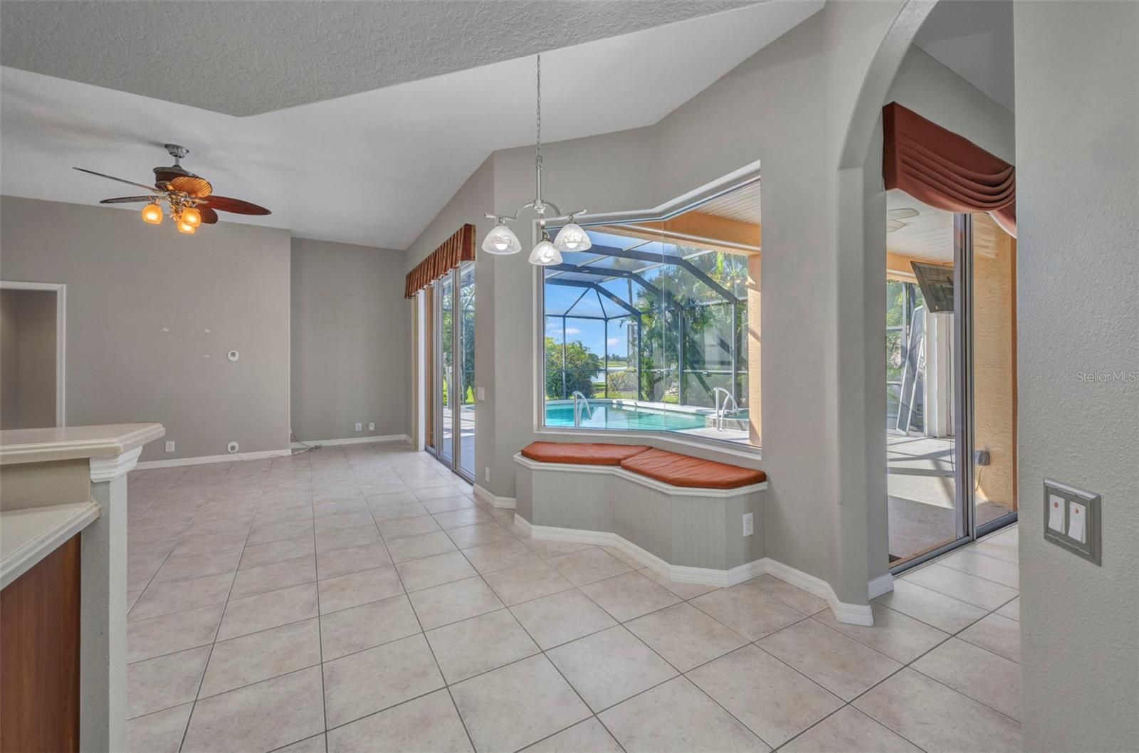 BOBCAT TRAIL - Residential