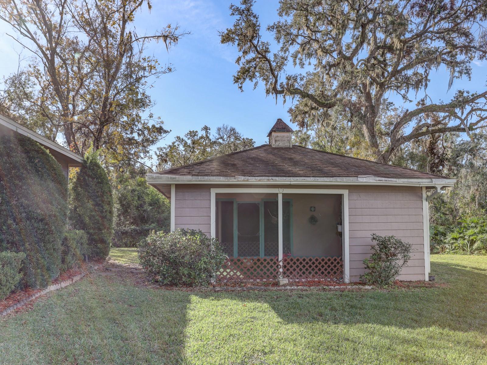 3940 LAUREL BRANCH DRIVE