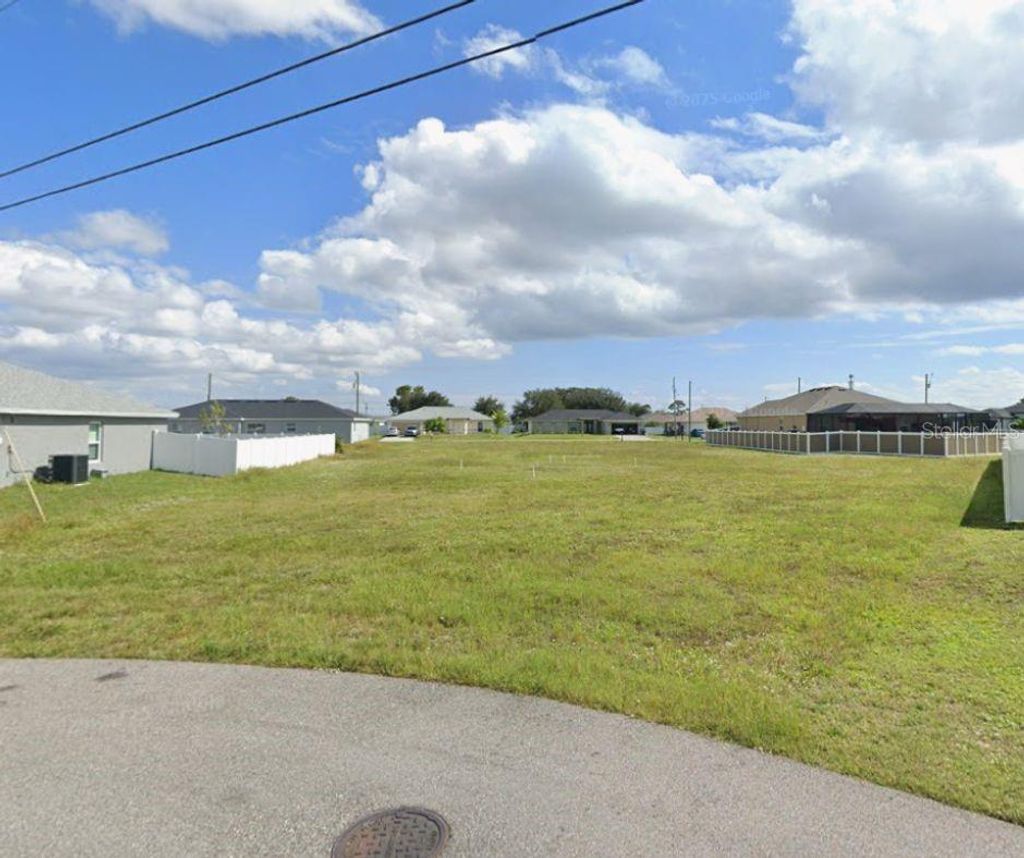 Photo of 515 NE 6th Avenue, Cape Coral, FL 33909 (MLS # G5107241)