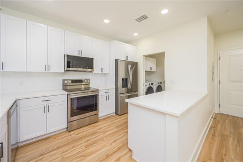 Tiny photo for 415 SE 1st Avenue #201, Ocala, FL 34471 (MLS # OM723268)