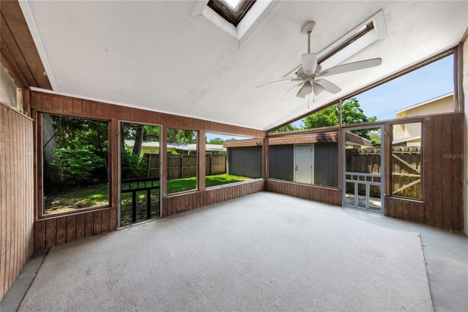 2048 LOS LOMAS DRIVE