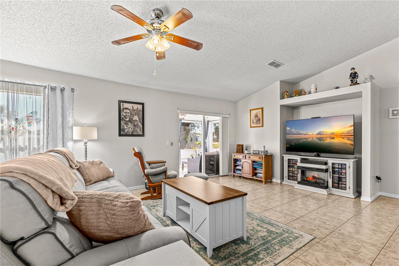 MARINERS GATE PH 01 - Residential