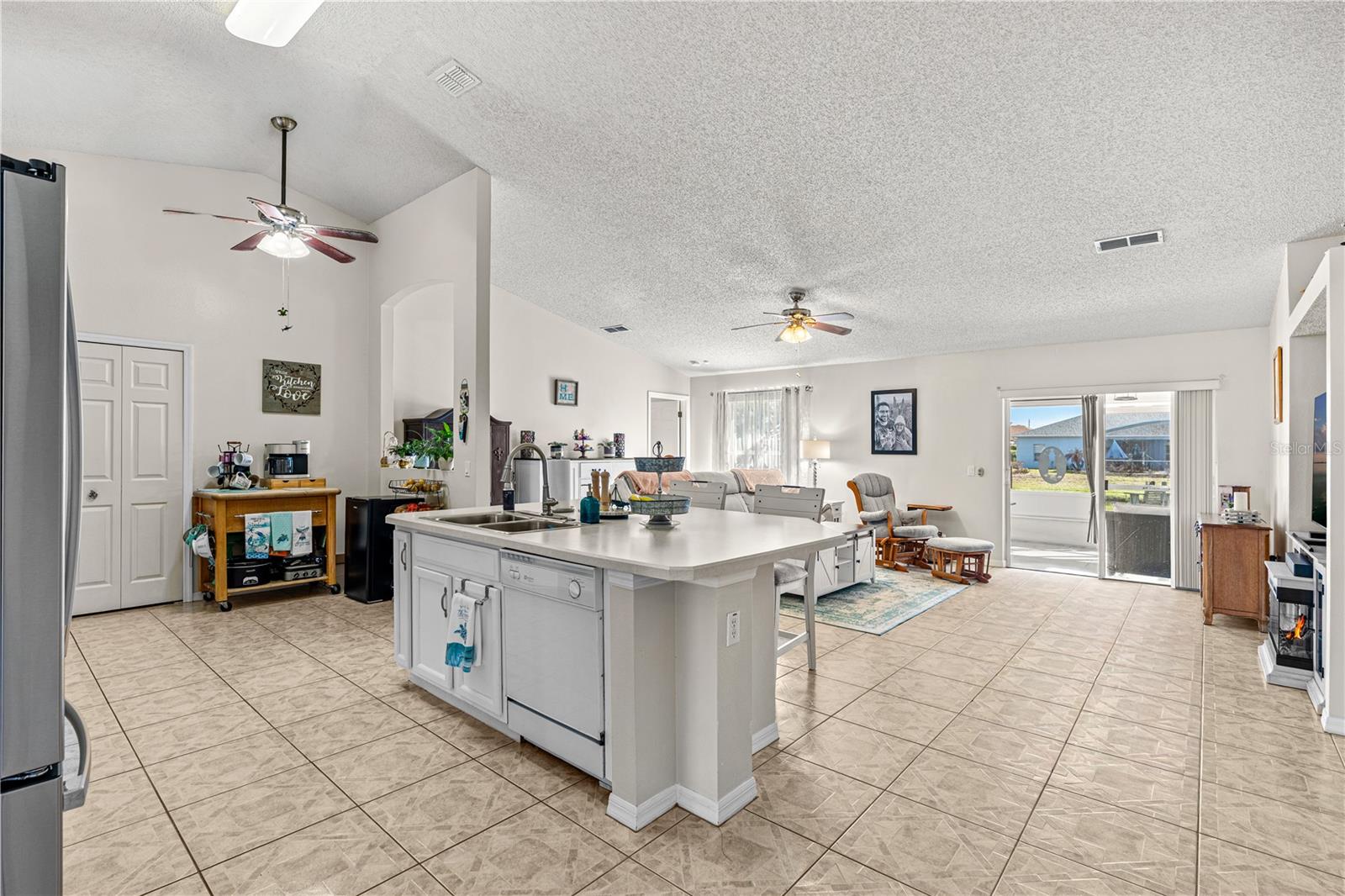 MARINERS GATE PH 01 - Residential