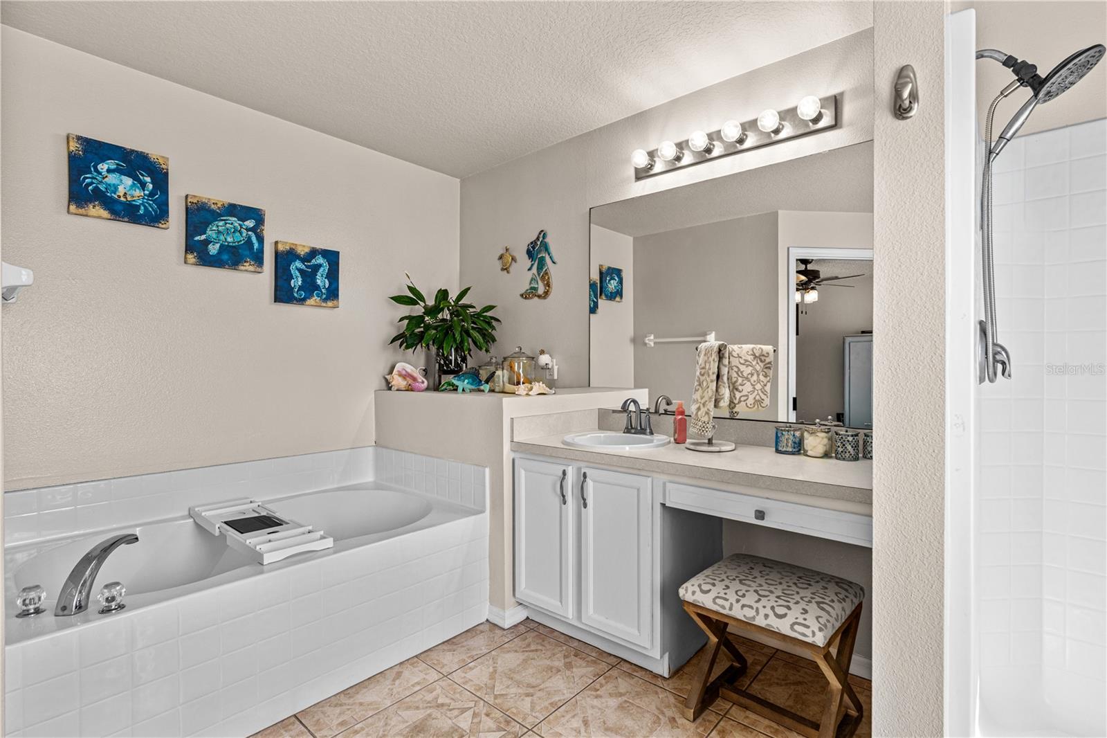 MARINERS GATE PH 01 - Residential