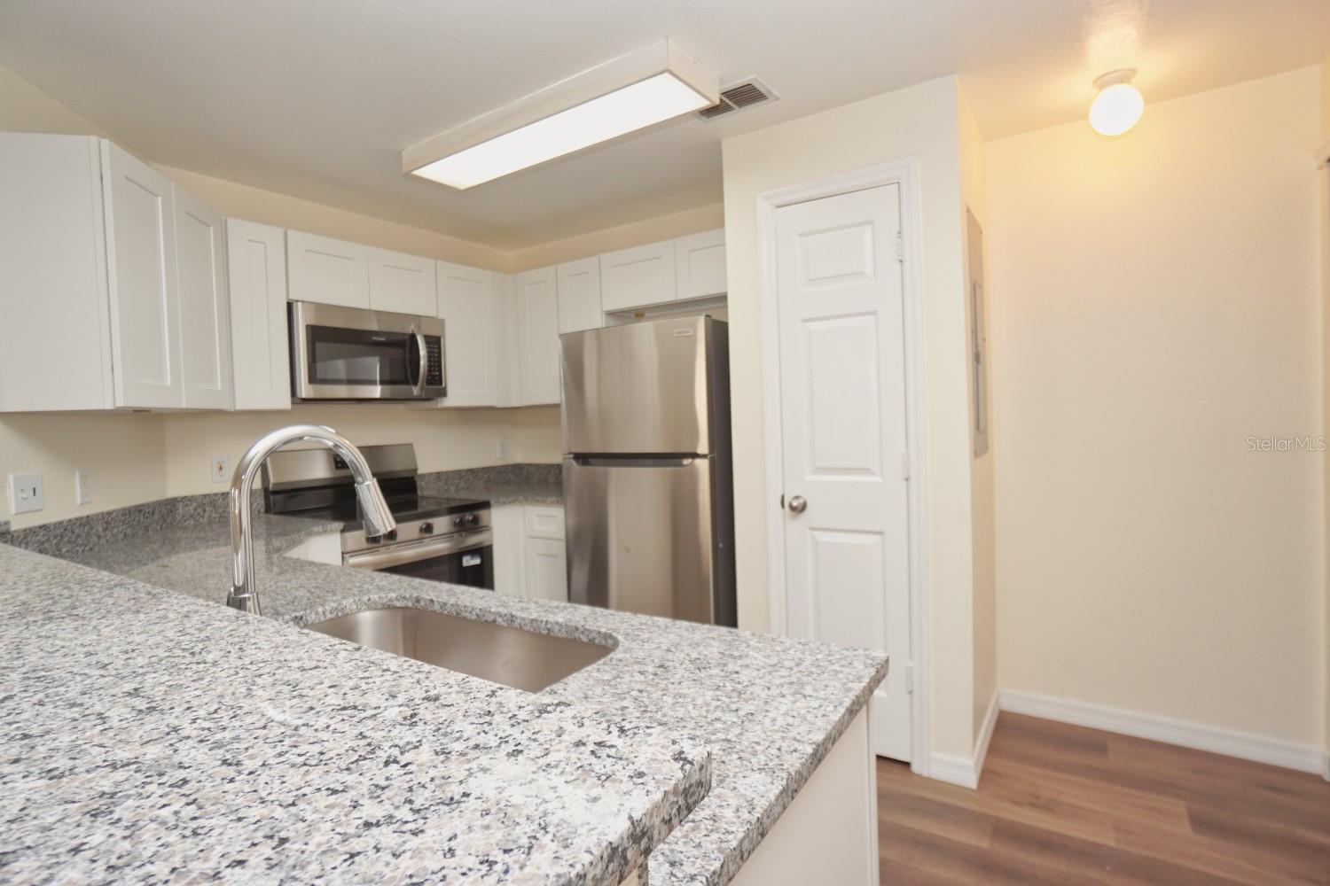 BORDEAUX CONDO - Residential