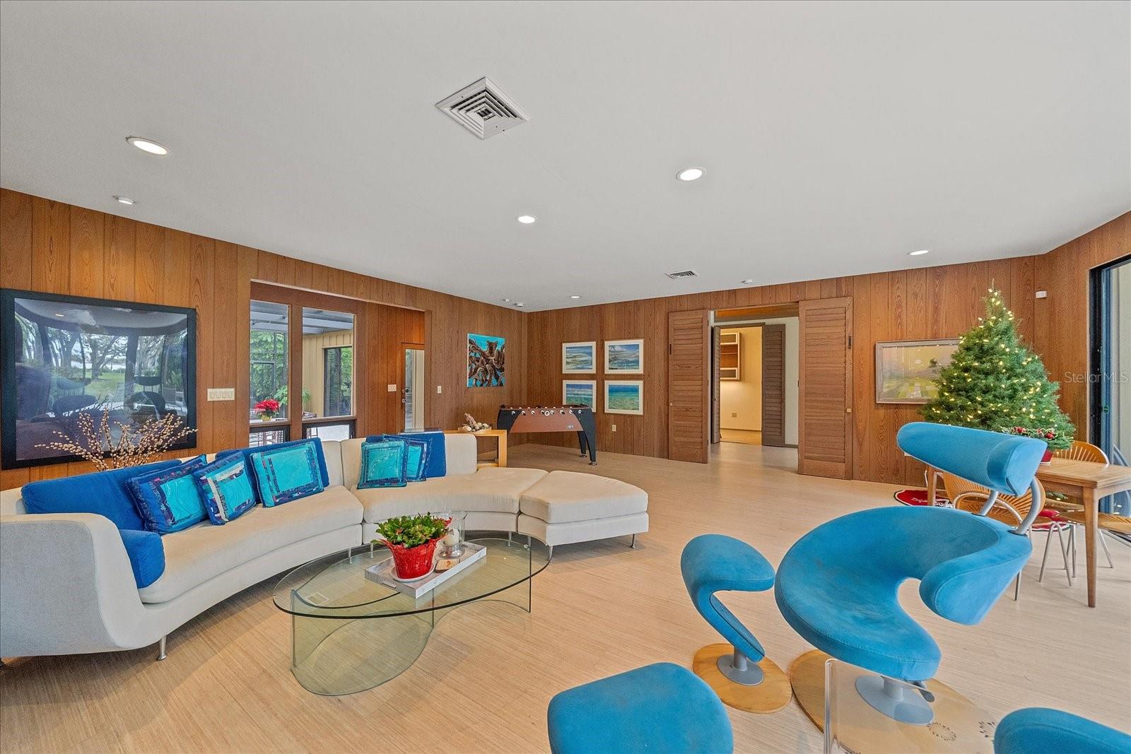 SHORELAND WOODS SUB - Residential Lease