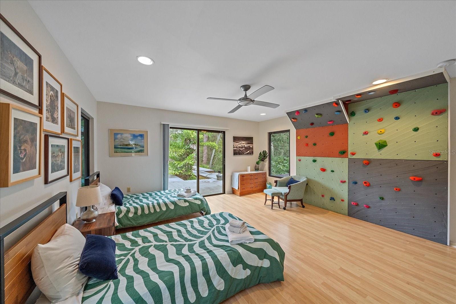 SHORELAND WOODS SUB - Residential Lease