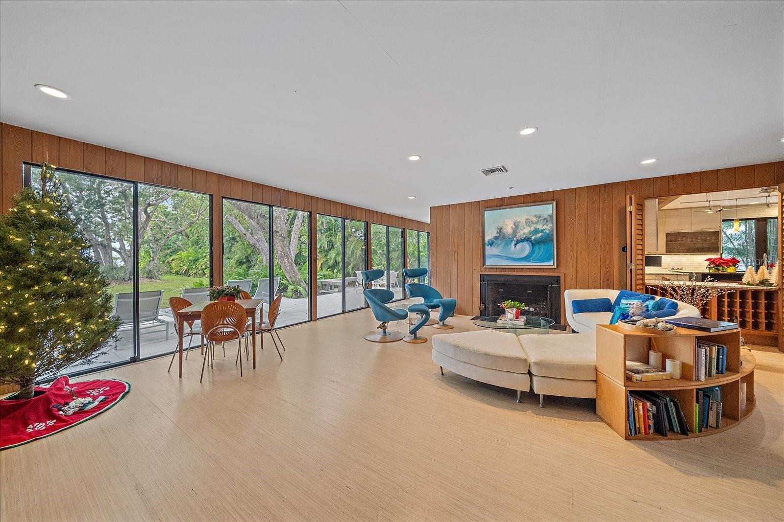 SHORELAND WOODS SUB - Residential Lease