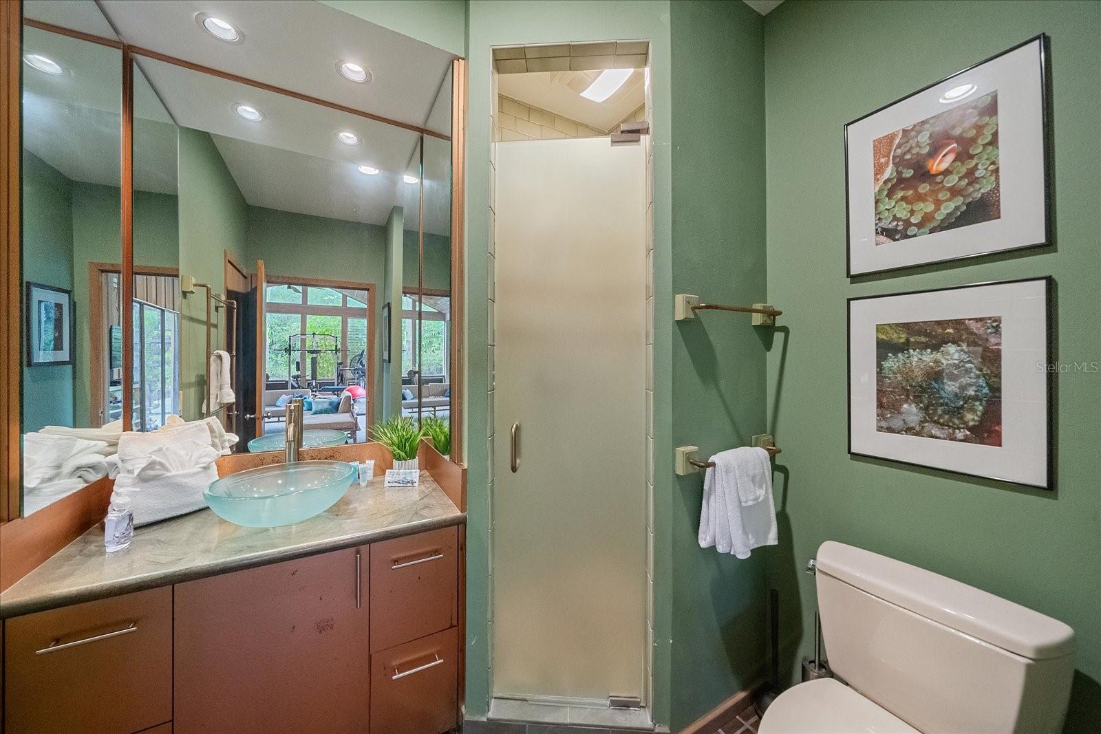 SHORELAND WOODS SUB - Residential Lease