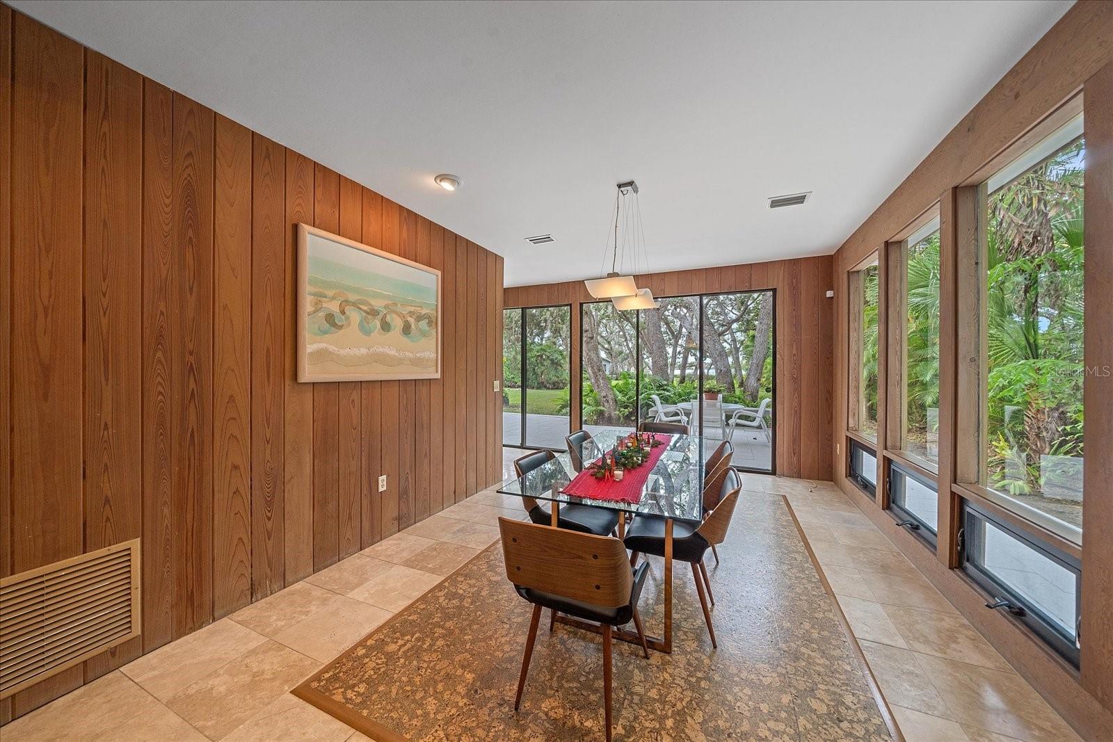 SHORELAND WOODS SUB - Residential Lease