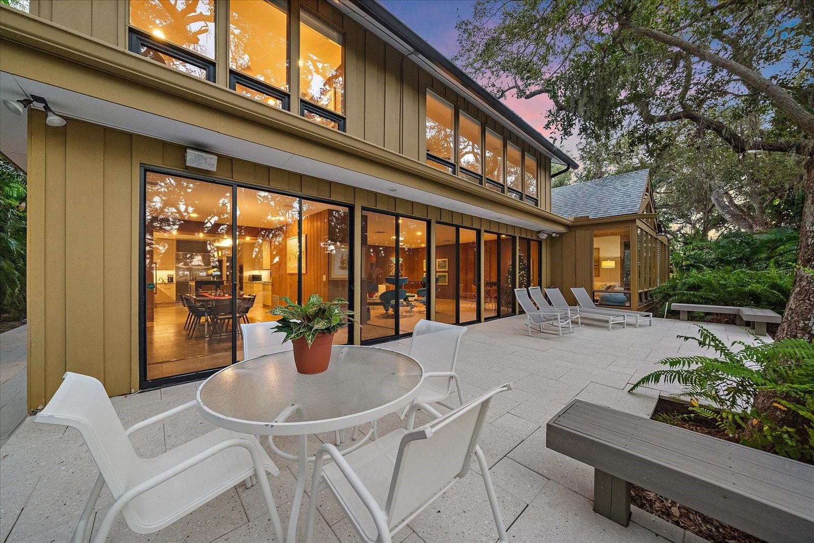 SHORELAND WOODS SUB - Residential Lease